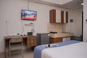 Minimalist And Spacious Studio Apartment At Paramount Skyline