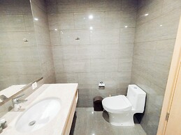 2Br Luxurious And Spacious Apartment At One East Penthouse Residence