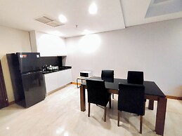 2Br Luxurious And Spacious Apartment At One East Penthouse Residence