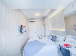 Spacious 2Br At Apartment Parahyangan Residence