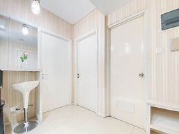 Spacious 2Br At Apartment Parahyangan Residence