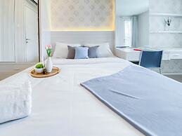 Spacious 2Br At Apartment Parahyangan Residence