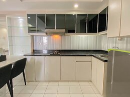 Best Location And Cozy 2Br At The Wave Kuningan Apartment