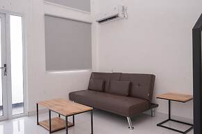 Comfort Studio Loft Apartment At Kingland Avenue