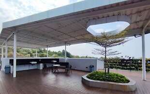 Great Choice Studio At Amartha View Apartment