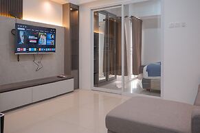Cozy Stay Studio At Tamansari Bintaro Mansion Apartment