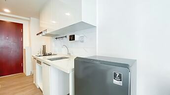 Comfortable And Simply Studio At Sky House Alam Sutera Apartment