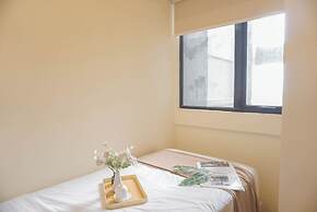 Modern 3Br Apartment At Meikarta