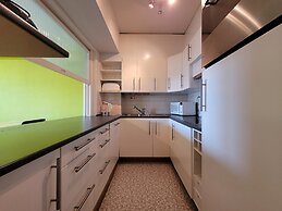 Apartment Near the Beach in Vibrant Area