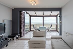 Apartment in Middelkerke Near the Beach