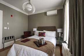 The Manse Boutique Inn