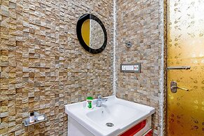 Hotel Rahi Crown by Stays Easy