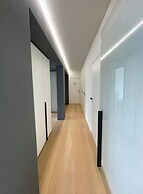 Apartment by Epernay Square With Sea View