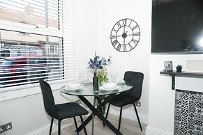 3 Bed-sleeps 7-garden-parking-town Centre