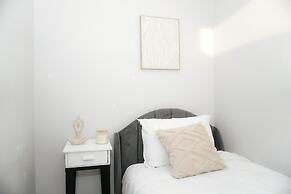 3 Bed-sleeps 7-garden-parking-town Centre