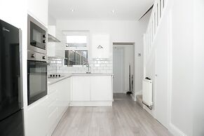 3 Bed-sleeps 7-garden-parking-town Centre