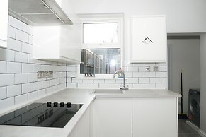 3 Bed-sleeps 7-garden-parking-town Centre