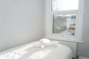 3 Bed-sleeps 7-garden-parking-town Centre