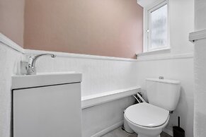 Luxe Stays - Sleeps 7 - Jacuzzi