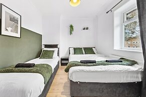 Luxe Stays - Sleeps 7 - Jacuzzi