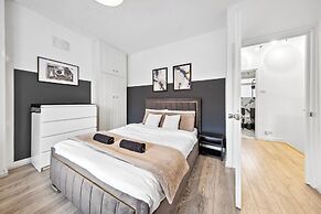 Luxe Stays - Sleeps 7 - Jacuzzi