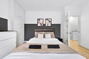 Luxe Stays - Sleeps 7 - Jacuzzi