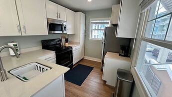 Parrot Cottage in Fort Myers Beach