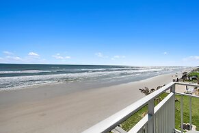 Oceanfront 2 bed 2 Bath Condo New Smyrna Beach