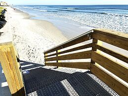 Oceanfront 2 bed 2 Bath Condo New Smyrna Beach