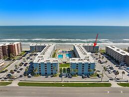 Oceanfront 2 bed 2 Bath Condo New Smyrna Beach