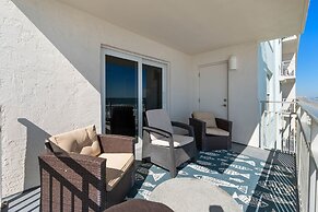 Oceanfront 2 bed 2 Bath Condo New Smyrna Beach