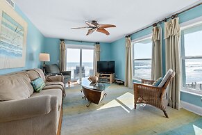 Oceanfront 2 bed 2 Bath Condo New Smyrna Beach