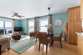 Oceanfront 2 bed 2 Bath Condo New Smyrna Beach