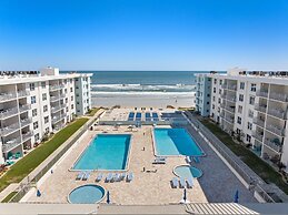 Oceanfront 2 bed 2 Bath Condo New Smyrna Beach