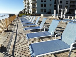 Oceanfront 2 bed 2 Bath Condo New Smyrna Beach