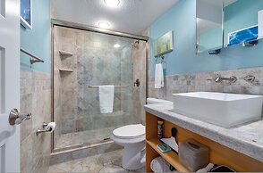 Oceanfront 2 bed 2 Bath Condo New Smyrna Beach