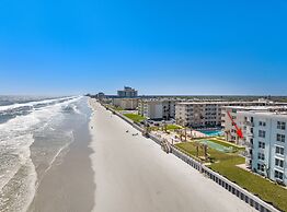 Oceanfront 2 bed 2 Bath Condo New Smyrna Beach