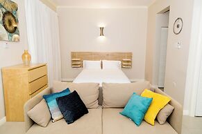 CTBH at EI8HT Super Studios