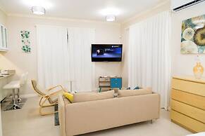 CTBH at EI8HT Super Studios