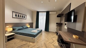 Seaside Suites