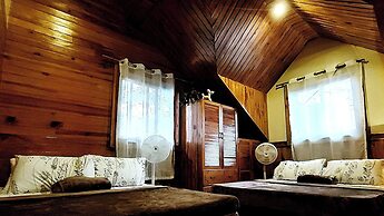 Vacation House Camp 7 Baguio Transient 6BR