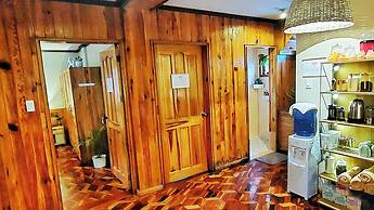 Vacation House Camp 7 Baguio Transient 6BR