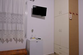 Giasemi Rooms
