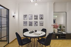 The Athenian Chic Elegant Residence in Kolonaki