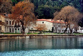 Gero-fotis Guesthouse - Upper Floor Superb View