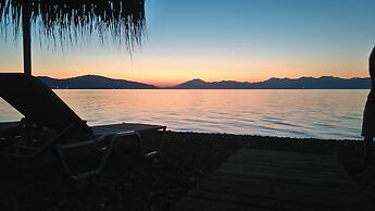 Gero-fotis Guesthouse - Upper Floor Superb View