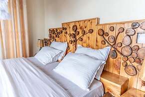 My Hill Eco-Lodge