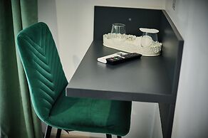 AMEL ROOMS