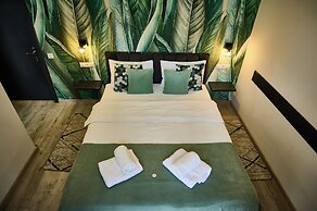 AMEL ROOMS
