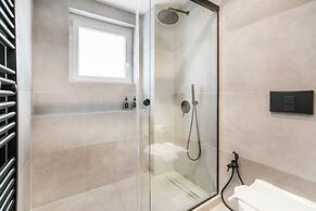 Astoria -Luxury 2-BR Apartment in Athens